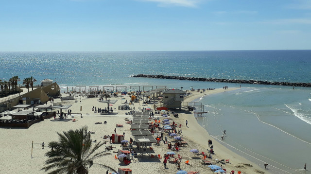 חוף הים של נתניה (צילום: אריאלה אפללו	)