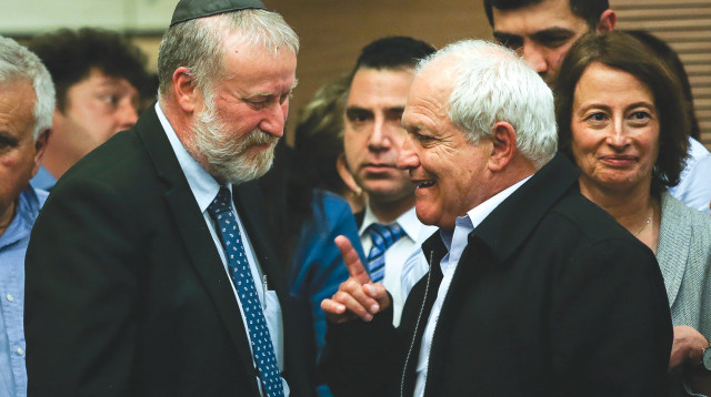 חיים כץ, אביחי מנדלבליט (צילום: פלאש 90)