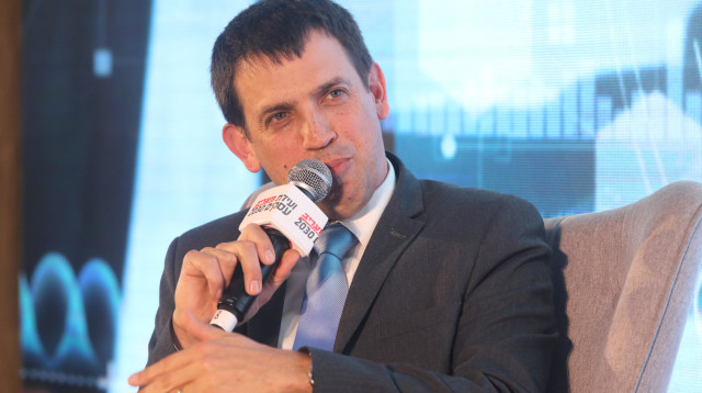 שאול מרידור בוועידת העסקים של מעריב (צילום: מרק ישראל סלם)