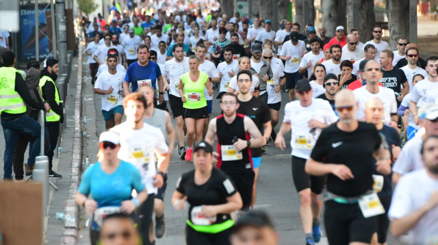 מרתון תל אביב (צילום: אבשלום ששוני)