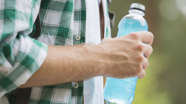 משקה אנרגיה (צילום: ingimages.com)