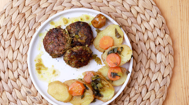 קציצות ברוקולי בניחוח פרסי (צילום: מלכיאלה בן שבת)