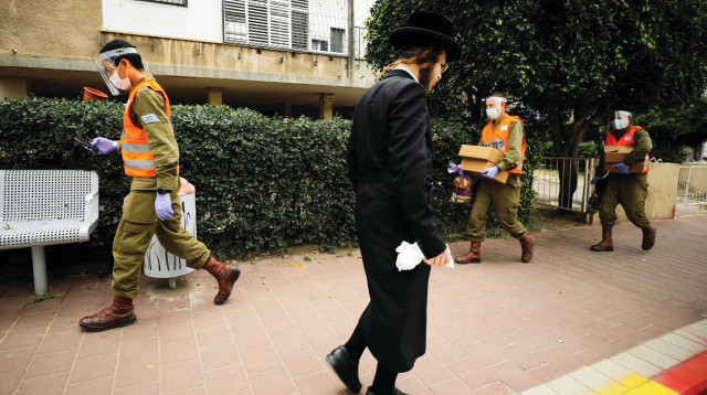 עוצר בבני ברק (צילום: רויטרס)