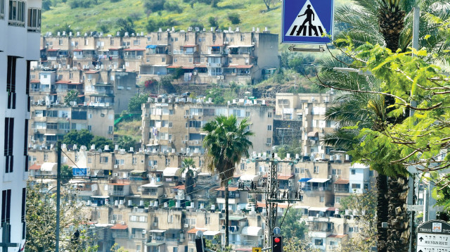 טבריה בחול המועד (צילום: אבשלום ששוני)