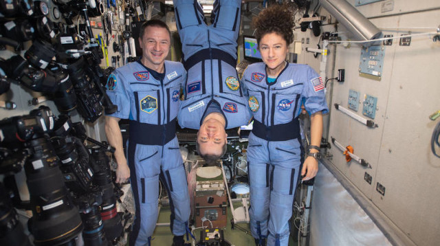 האסטרונאוטים לפני חזרתם לכדור הארץהאסטרונאוטים לפני חזרתם לכדור הארץ (צילום: נאס"א)