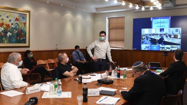 דיוני ועדת הקורונה עם ראש הממשלה בנימין נתניהו (צילום: לשכת ראש הממשלה)