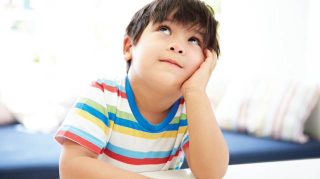 חשוב לתת מינון נכון של מחמאות לילד (צילום: אינג אימג')