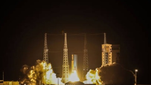 שיגור הלווין האיראני "נור" (צילום: רשתות ערביות)