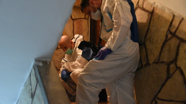 זירת הרצח בחולון  (צילום: דוברות המשטרה)