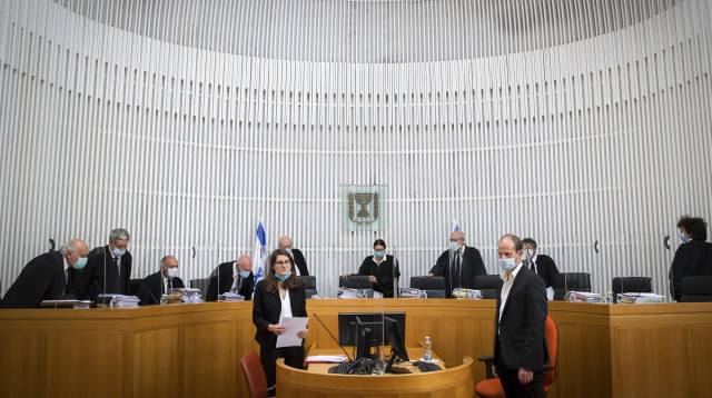 הדיון בבג"ץ (צילום: פלאש 90,אורן בן חקון)