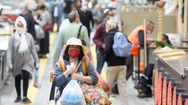 שגרת קורונה: שוק מחנה יהודה בירושלים נפתח מחדש לקונים (צילום: מרק ישראל סלם)
