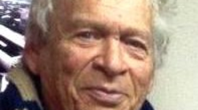 אורי אלוני ז"ל (צילום: Dr. Avishai Teicher, CC BY 2.5, ויקיפדיה)