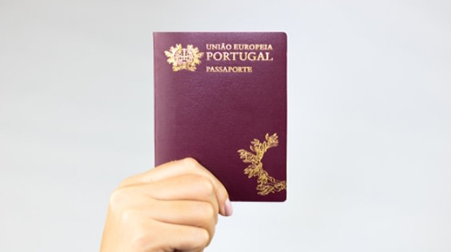 דרכון פורטוגלי (צילום: שאטרסטוק)