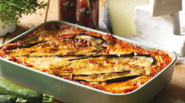 לזניית חצילים וגבינת עזים  (צילום: בועז לביא)