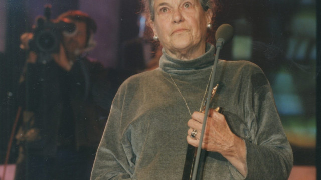 אורנה פורת, 1997 (צילום: יהונתן שאול)