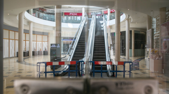 קורונה: קניון ריק  (צילום: אוליבייה פיטוסי, פלאש 90)