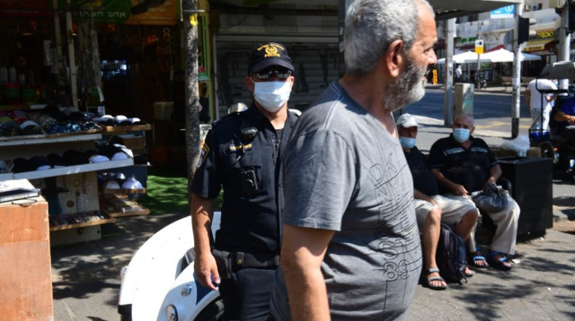 קורונה בישראל - למצולמים אין קשר לנאמר בכתבה  (צילום: אבשלום ששוני)