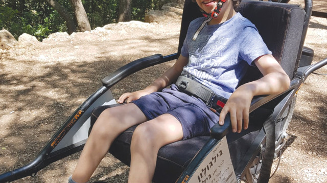 אלון חלק  (צילום: באדיבות עמותת אתגרים)