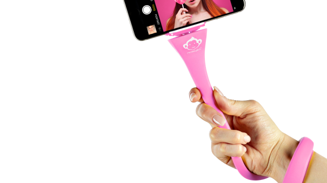 מוט סלפי MonkeyStick (צילום: יח"צ)