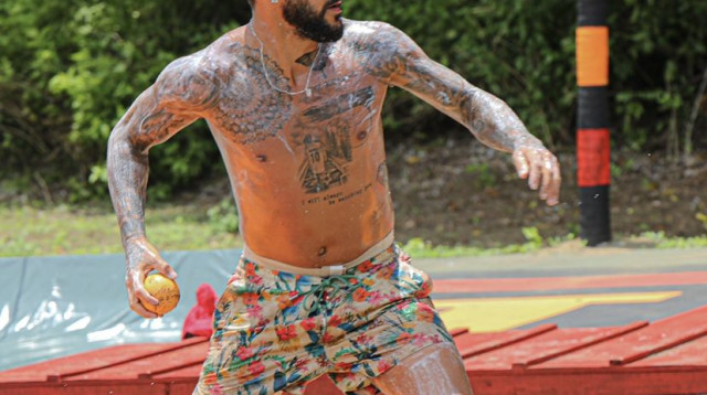 אסי בוזגלו. חושף את כל האמת (צילום: אור דנון)