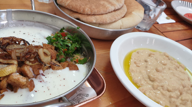 וואדי ניסנאס. תאכלו משהו  (צילום: מירה איתן)