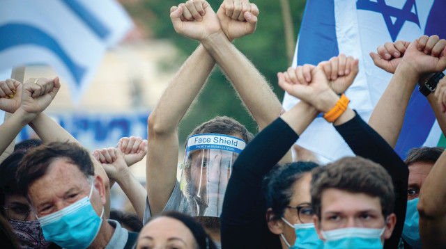 הפגנות המחאה נגד ראש הממשלה בנימין נתניהו (צילום: יונתן זינדל, פלאש 90)