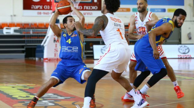 עירוני נס ציונה נגד מכבי אשדוד (צילום: לירון מולדובן, מנהלת הליגה)