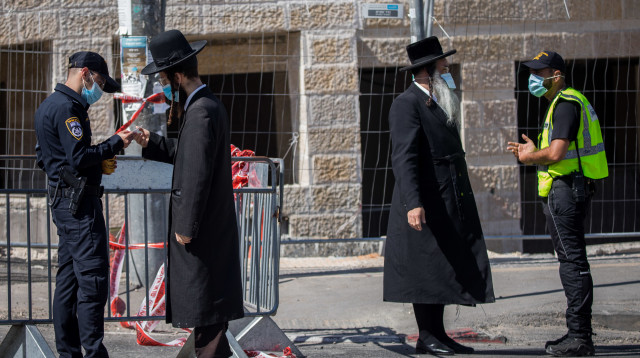 אכיפה בשכונת קרית בלץ בירושלים (צילום: יונתן זינדל, פלאש 90)