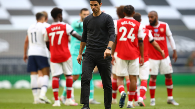 מיקל ארטטה מאוכזב (צילום: JULIAN FINNEY/POOL/AFP via Getty Images)
