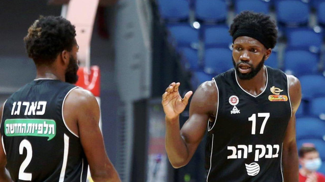 סולימאן בריימו , ג’רמי פארגו (צילום: אלן שיבר / אתר מנהלת הליגה)