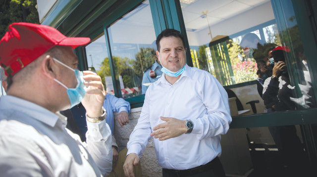 איימן עודה (צילום: יונתן זינדל, פלאש 90)