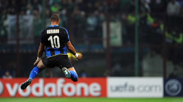 אדריאנו (צילום: GIUSEPPE CACACE/AFP via Getty Images)