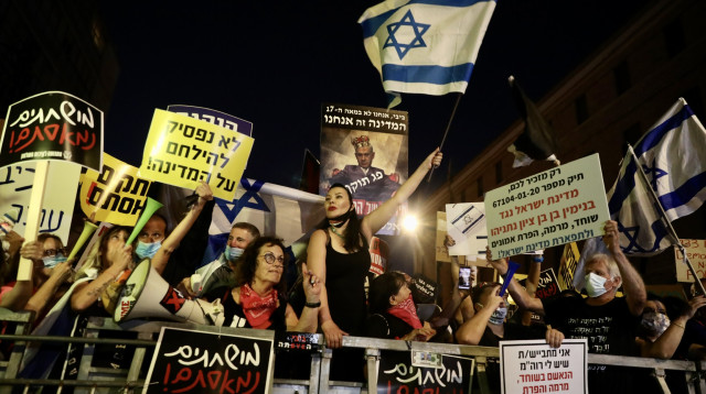 הפגנות המחאה נגד ראש הממשלה בנימין נתניהו מול המעון בירושלים (צילום: מרק ישראל סלם)