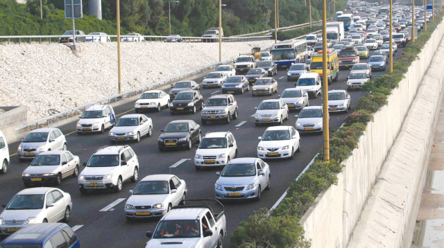 פקקים באיילון (צילום: עדי אבישי)