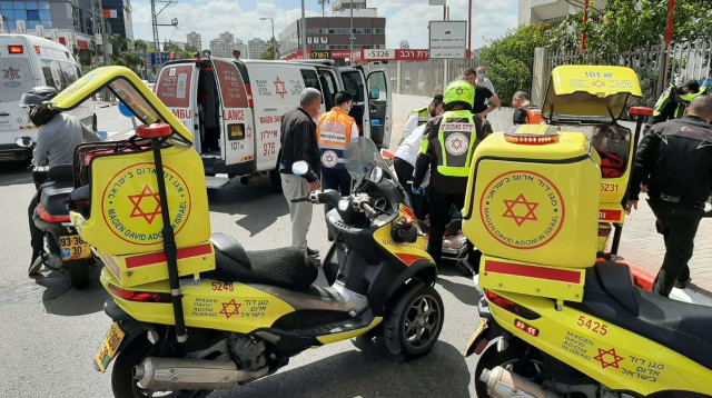 אמבולנס מד"א ביום ניידת טיפול נמרץ נט"ן אופנוע  (צילום: תיעוד מבצעי מד"א)