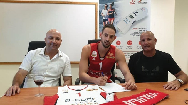 עמית שמחון (צילום: הפייסבוק הרשמי של הפועל חיפה)