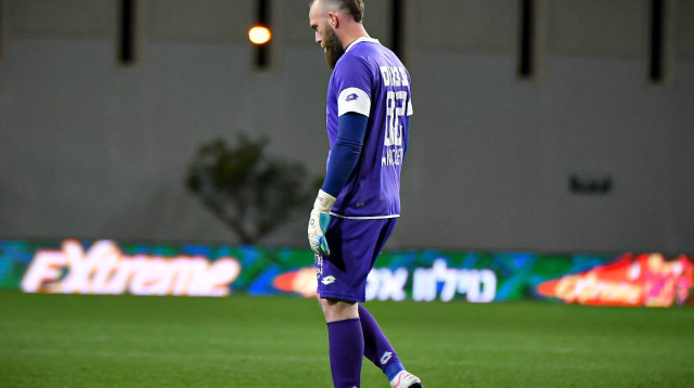 דני עמוס מאוכזב (צילום: אריאל שלום)