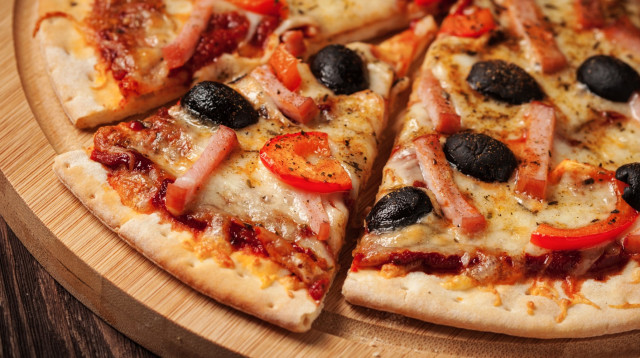 משלוחי אוכל (צילום: Freepik)