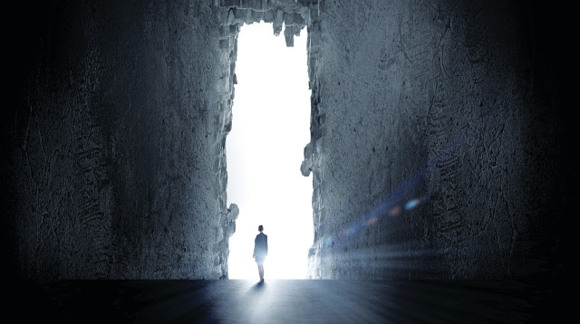 לבד מול הנצח (צילום: אינגאימג')