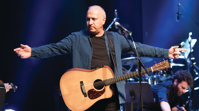 מיקי גבריאלוב (צילום: משה צ'יטיאת)