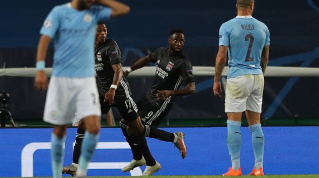 מוסא דמבלה חוגג על סיטי (צילום: MIGUEL A. LOPES/POOL/AFP via Getty Images)