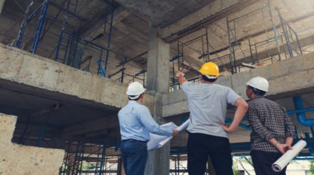 אתר בנייה (צילום: שאטרסטוק)