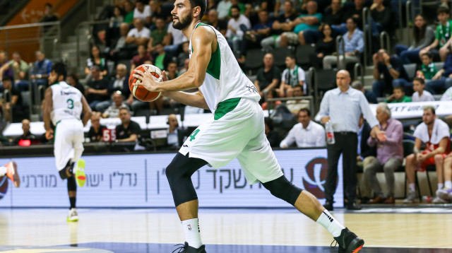 יונתן מור (צילום: מאור אלקסלסי)