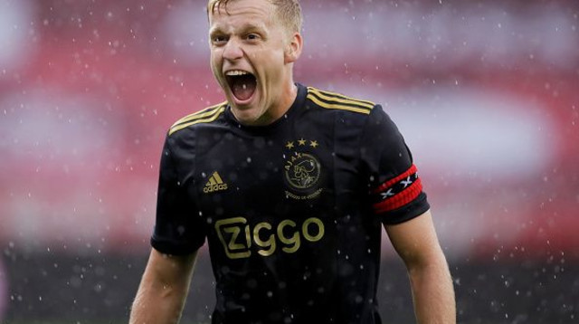 דוני ואן דה ביק (צילום: Rico Brouwer/Soccrates/Getty Images)