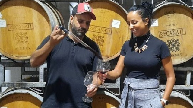 ליאת משען וקובי ארביב. יקב רקנאטי, בציר 2020   (צילום: יח"צ)