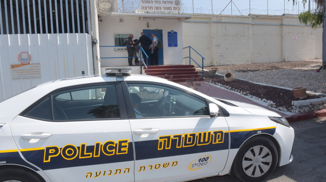 ניידת משטרה, אילוסטרציה (למקום המצולם אין קשר לנאמר בכתבה) (צילום: אבשלום ששוני)