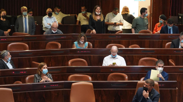 ההצבעה במליאת הכנסת על דחיית התקציב (צילום: דוברות הכנסת, יהונתן סמייה)