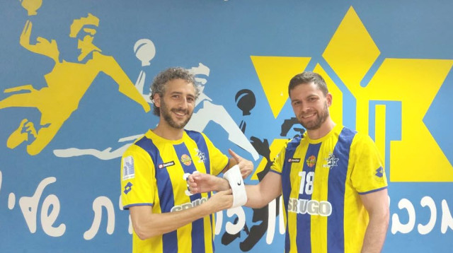 דניאל פרידמן, יואב נאמן (צילום: באדיבות איגוד הכדוריד)