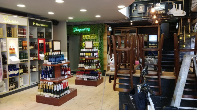 שר המשקאות (צילום: אביתר סדן)