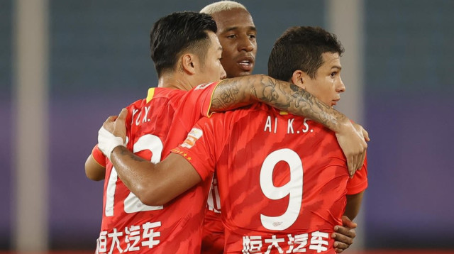 שחקני גוואנגז’ו אברגראנדה (צילום: sina / CSL)